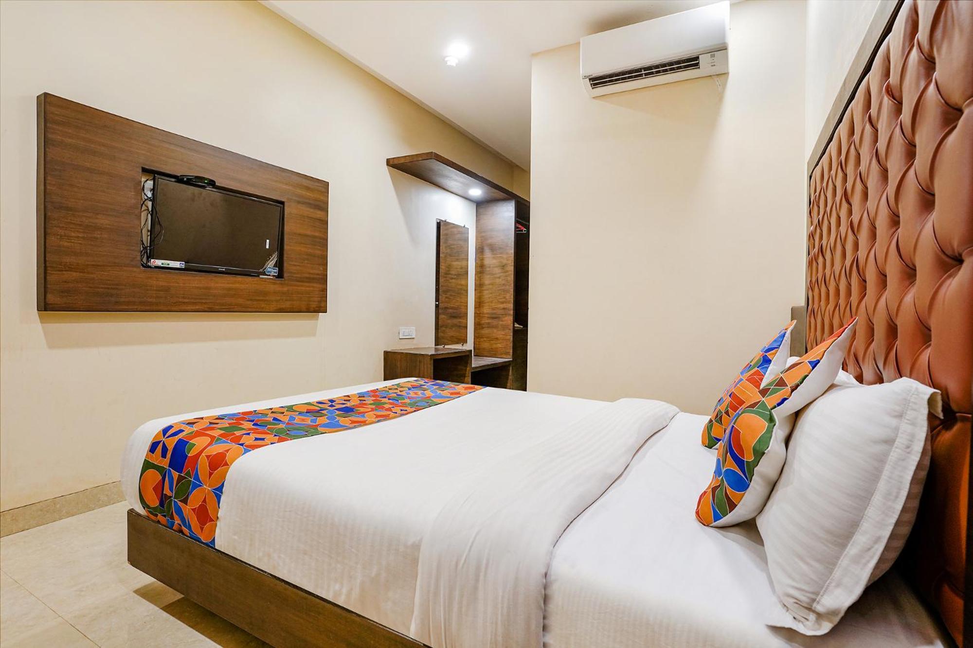 Fabhotel Vertigo Suites - Nr Bkc 뭄바이 외부 사진
