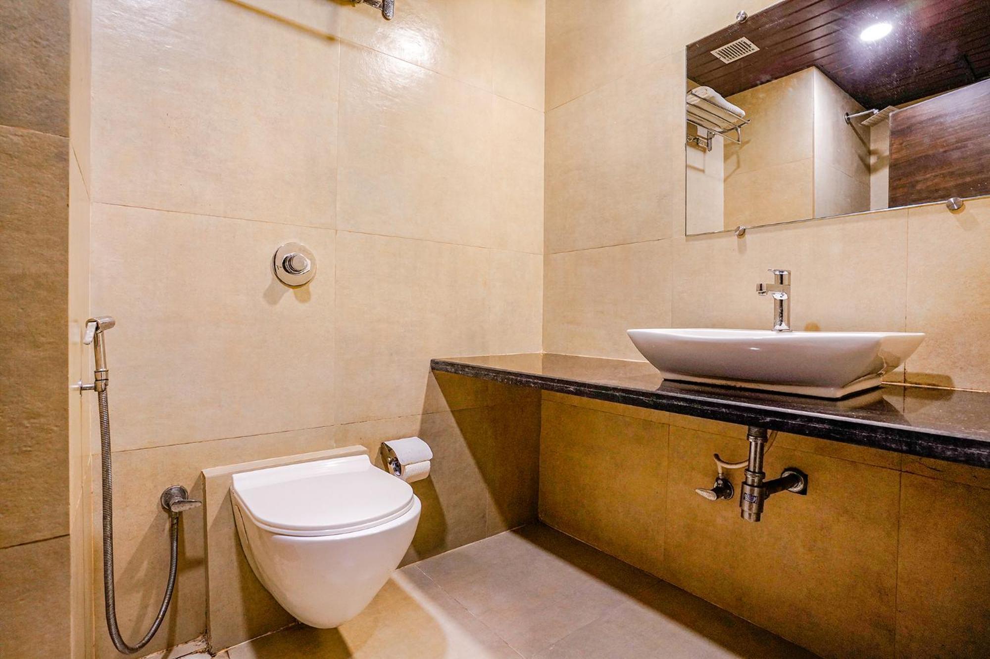 Fabhotel Vertigo Suites - Nr Bkc 뭄바이 외부 사진