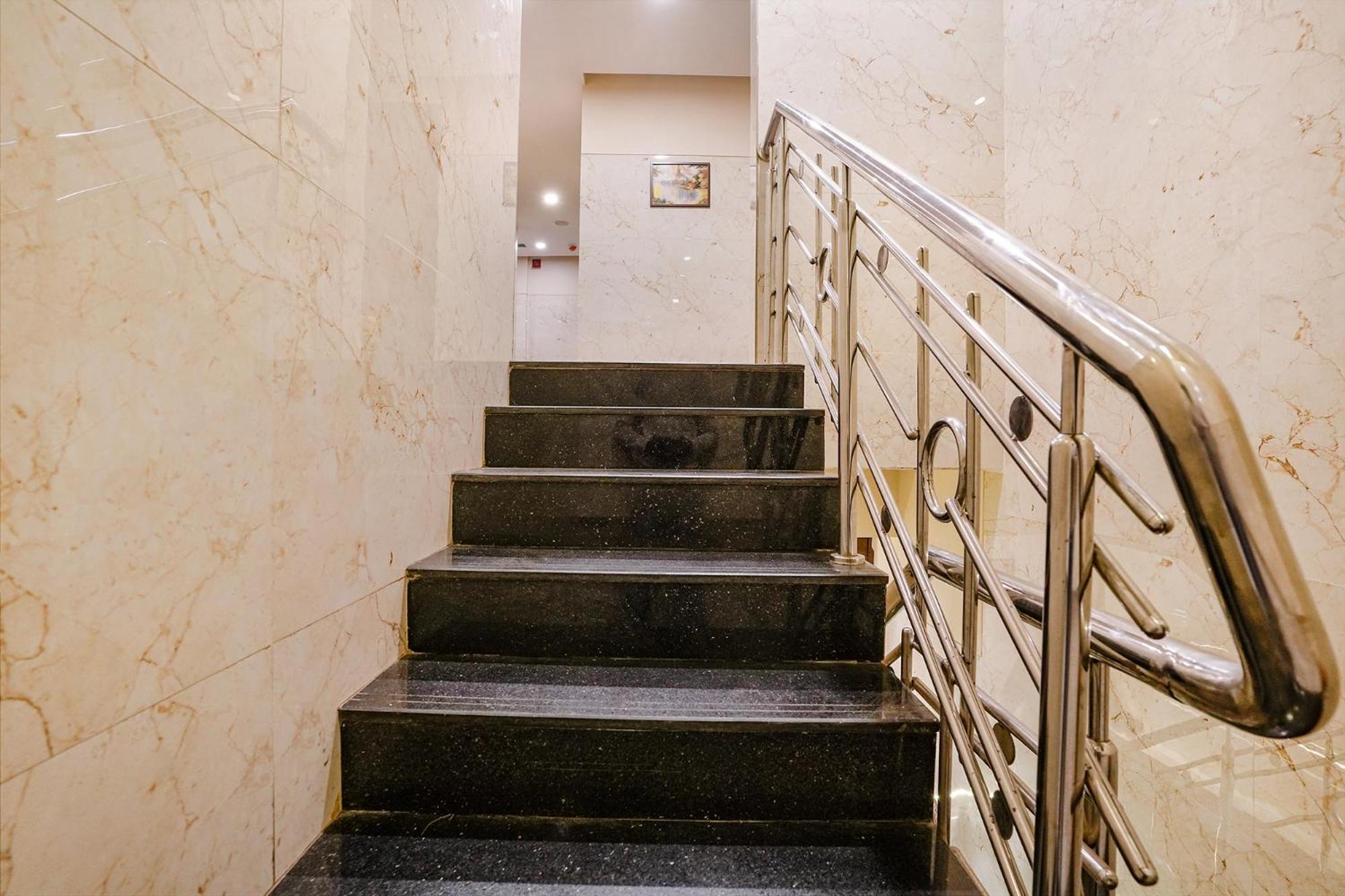 Fabhotel Vertigo Suites - Nr Bkc 뭄바이 외부 사진