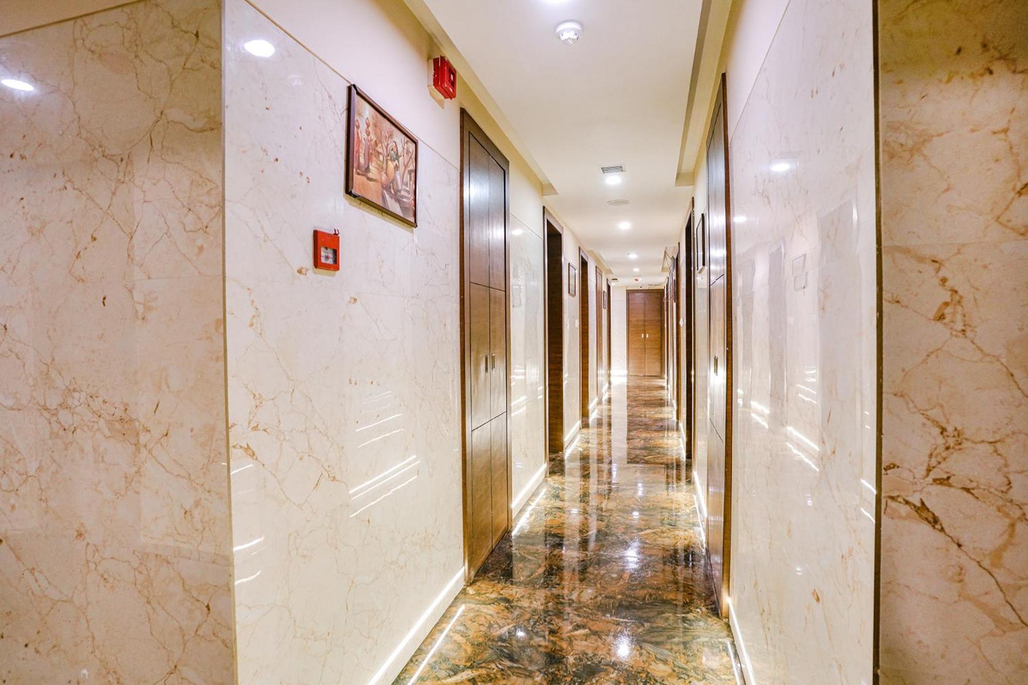 Fabhotel Vertigo Suites - Nr Bkc 뭄바이 외부 사진