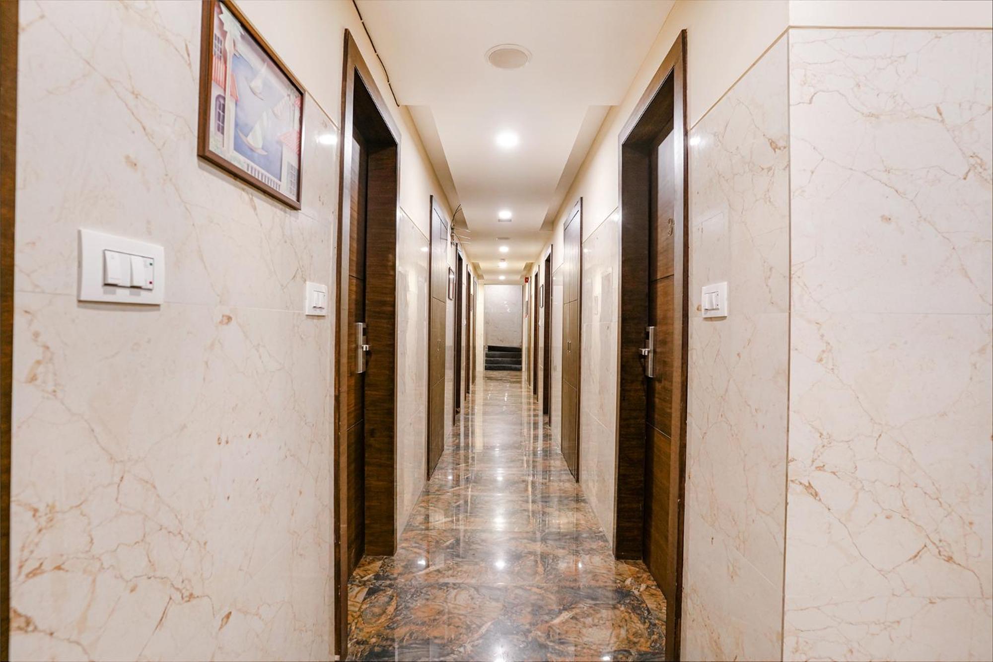 Fabhotel Vertigo Suites - Nr Bkc 뭄바이 외부 사진
