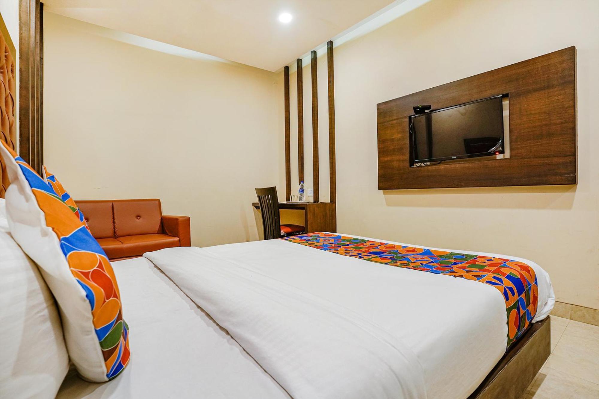 Fabhotel Vertigo Suites - Nr Bkc 뭄바이 외부 사진